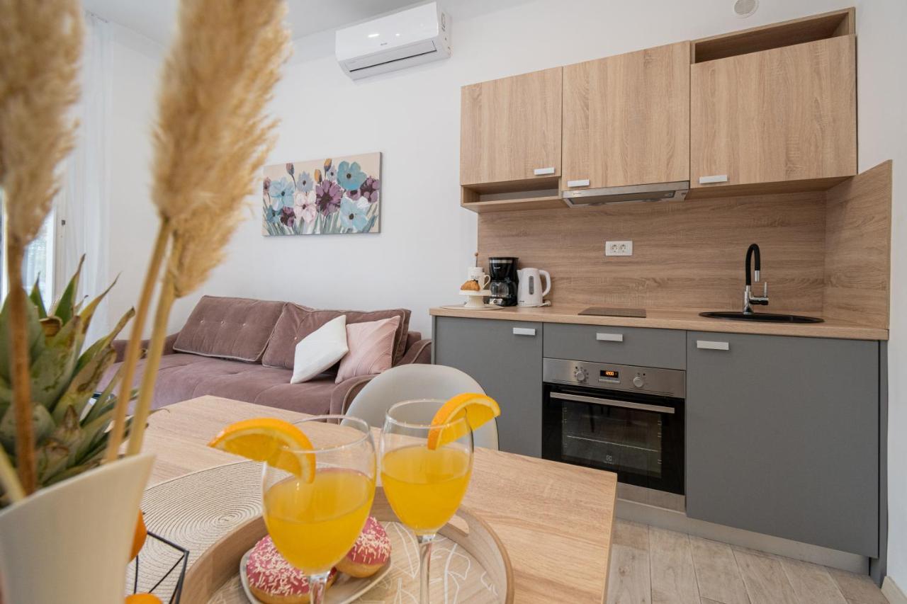 Apartments Palace Kolovare Ζαντάρ Εξωτερικό φωτογραφία